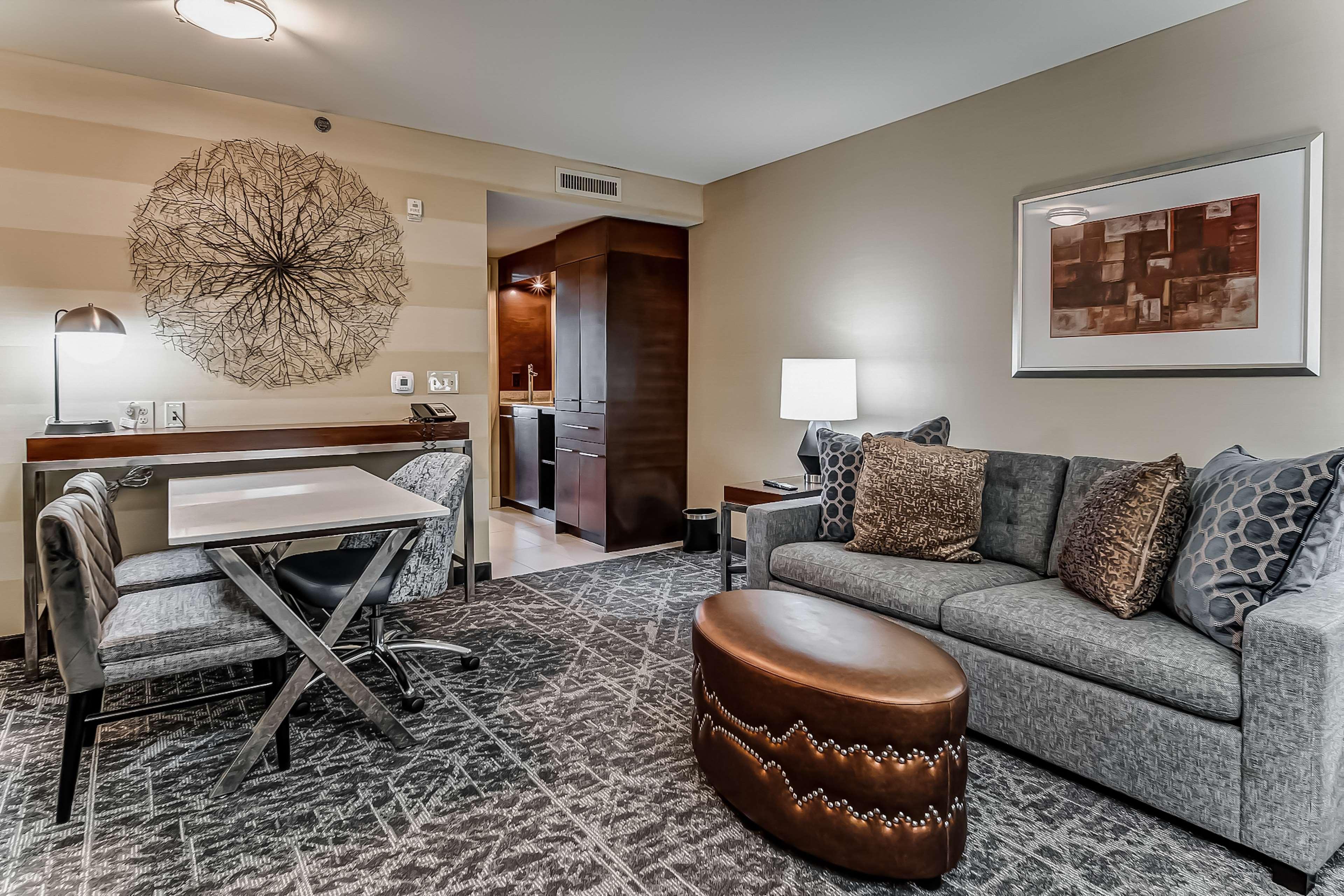 Embassy Suites Atlanta - Kennesaw Town Center Buitenkant foto