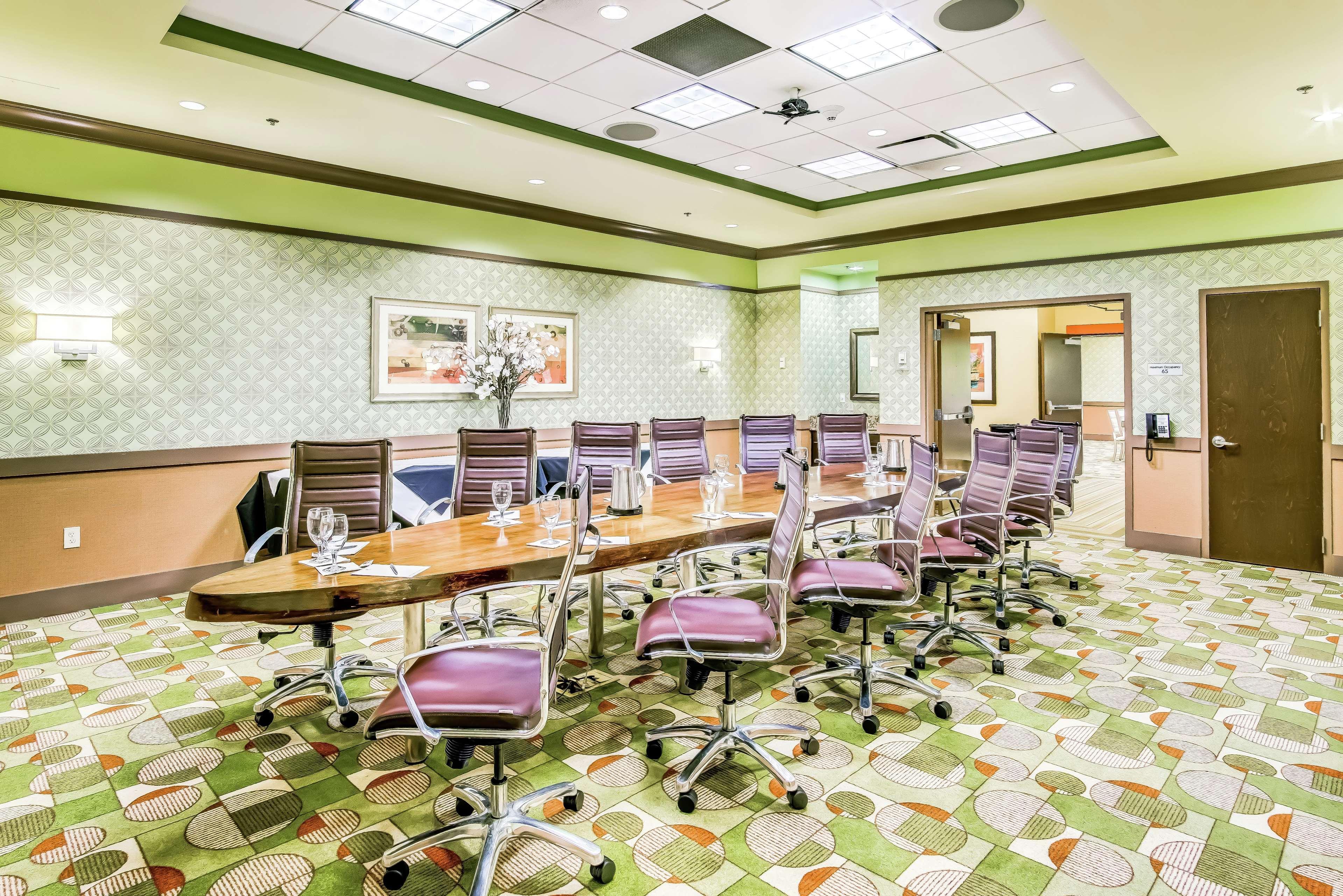 Embassy Suites Atlanta - Kennesaw Town Center Buitenkant foto